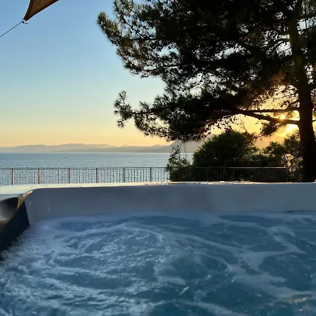 Kavos House Pefki