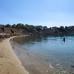 Kavos House *