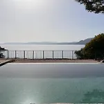 Kavos House