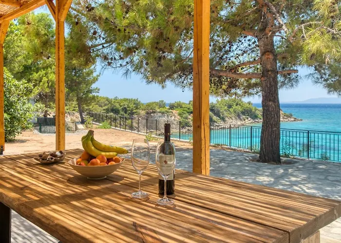 Kavos House بيت للعطل